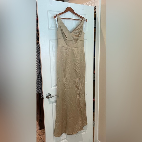 Elegant Golden Evening Dress Celebrate Davids Bridal Studio Size 6 NWT - Picture 7 of 14